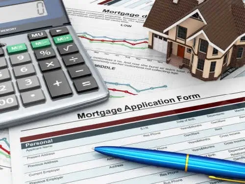 Mortgage application form with an accompanying calculator